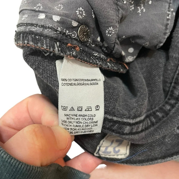 Free People Blossom High Rise Distressed Rigid Jeans in Black Size 27 - Picture 14 of 14